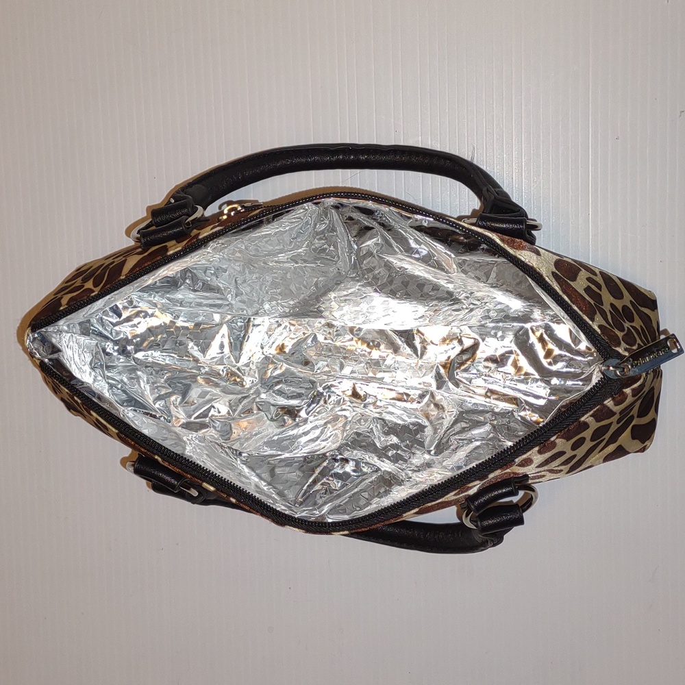 PRIMEWARE 🍷 Wine Clutch in Giraffe Print - Picture 6 of 14